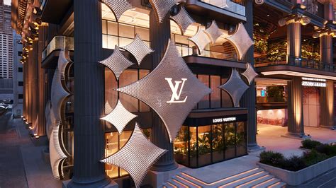 the place Louis Vuitton